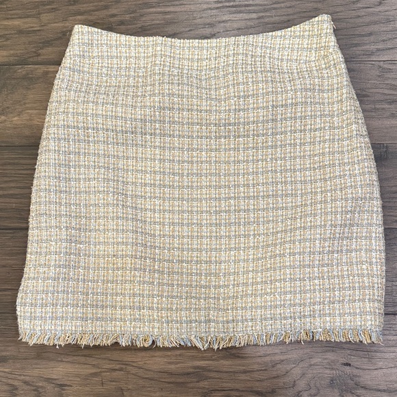 Dresses & Skirts - Chic Tweed Tan Skirt